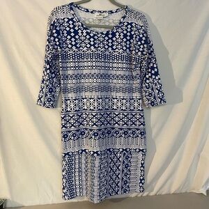Vineyard vines Blue and White Patterned Dress crew neck 3/4 length sleeve  sz S